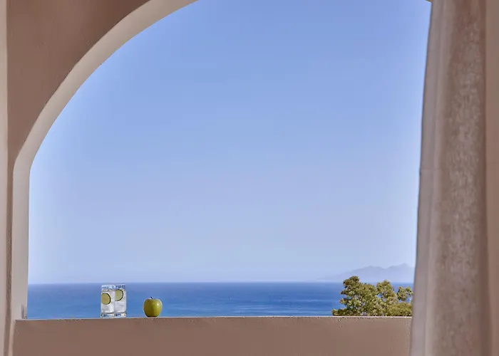 Terra Blue Santorini 3* Kamári