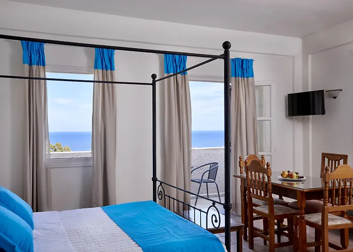 Terra Blue Santorini 3* Kamári