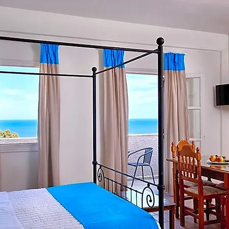 Terra Blue Santorini 3* Kamári