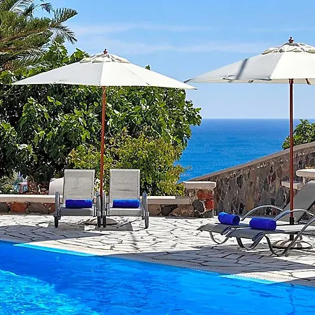 Terra Blue Santorini ホテル 3*