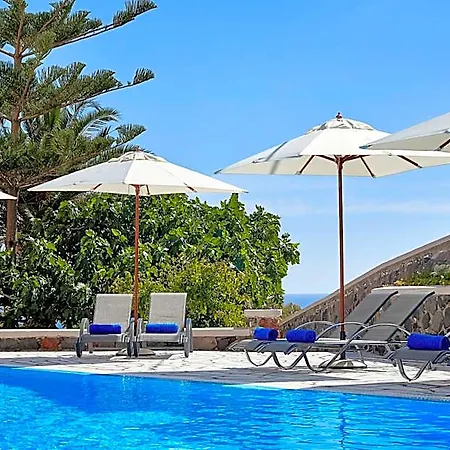 Terra Blue Santorini Kamári
