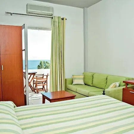 Terra Blue Santorini 3* Kamári