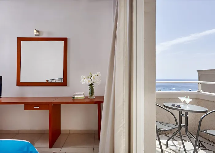 Terra Blue Santorini Szálloda Kamári