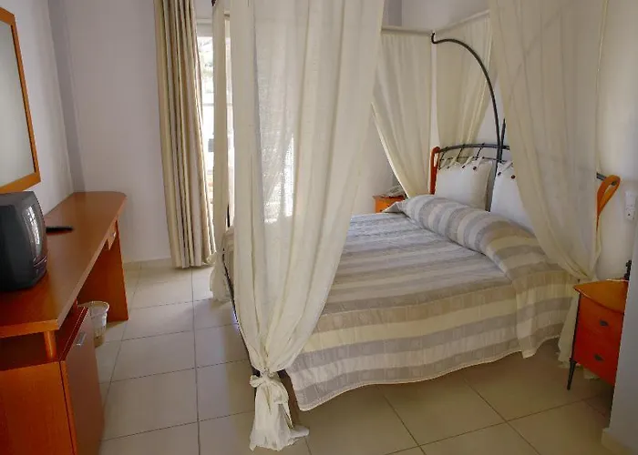 Terra Blue Santorini 3* Kamári