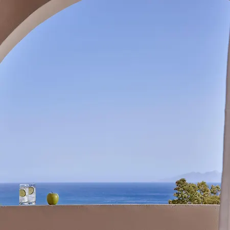 Terra Blue Santorini 3* Kamári