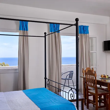 Terra Blue Santorini 3* Камари