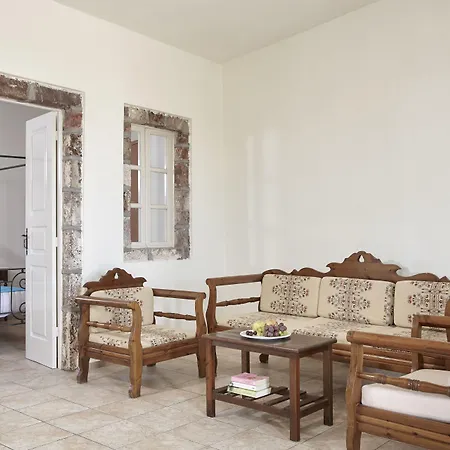 Terra Blue Santorini Камари