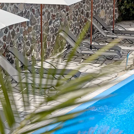 Terra Blue Santorini Камари