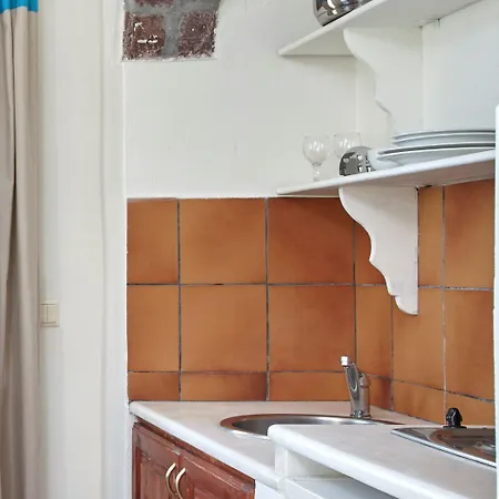 Отель Terra Blue Santorini Камари